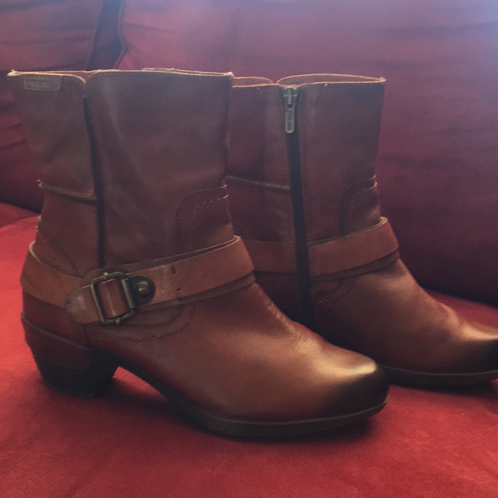 Leather booties